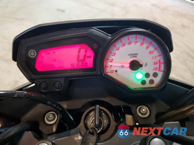 Zdjęcie 7 z 10 samochodu: 2013 YAMAHA FZ8 N VIN:JYARN27E6DA004149 - miniatura