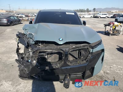 Piąte zdjęcie samochodu w środku: 2023 BMW XM VIN:5YM23CS08P9S58553 - miniatura