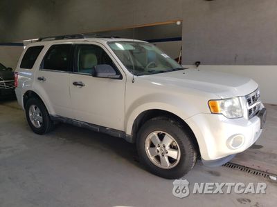 Czwarte zdjęcie samochodu z boku: 2011 FORD ESCAPE XLT VIN:1FMCU0DG0BKB30209 - miniatura