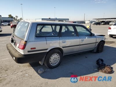 Trzecie zdjęcie samochodu z tyłu: 1990 TOYOTA CAMRY DLX VIN:JT2SV21W7L0364695 - miniatura