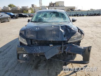 Piąte zdjęcie samochodu w środku: 2016 VOLKSWAGEN PASSAT SEL VIN:1VWCT7A38GC015793 - miniatura
