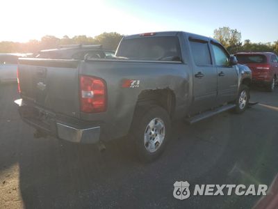 Trzecie zdjęcie samochodu z tyłu: 2011 CHEVROLET SILVERADO K1500 LT VIN:3GCPKSE39BG255431 - miniatura