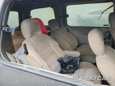 Zdjęcie 11 z 13 samochodu: 2000 CHEVROLET VENTURE VIN:1GNDX03E0YD350065 - miniatura