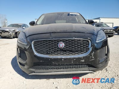 Piąte zdjęcie samochodu w środku: 2018 JAGUAR E-PACE SE VIN:SADFP2FX4J1Z33342 - miniatura