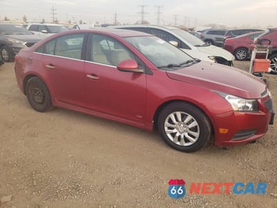 Czwarte zdjęcie samochodu z boku: 2013 CHEVROLET CRUZE LTZ VIN:1G1PG5SB3D7196558 - miniatura