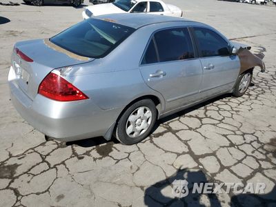 Trzecie zdjęcie samochodu z tyłu: 2007 HONDA ACCORD LX VIN:1HGCM564X7A012557 - miniatura