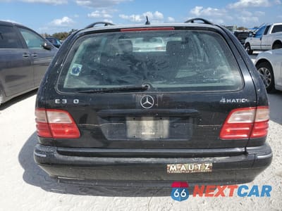 Zdjęcie 6 z 13 samochodu: 2001 MERCEDES-BENZ E 320 4MATIC VIN:WDBJH82J71X054047 - miniatura