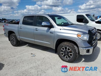 Czwarte zdjęcie samochodu z boku: 2015 TOYOTA TUNDRA CREWMAX LIMITED VIN:5TFHW5F18FX489780 - miniatura
