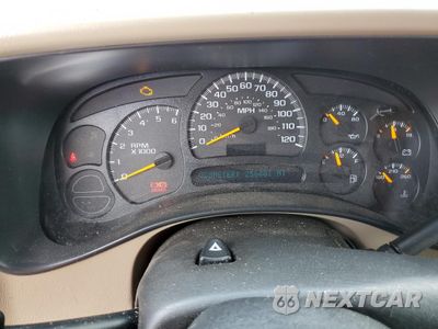 Zdjęcie 9 z 14 samochodu: 2005 CHEVROLET SUBURBAN K1500 VIN:3GNFK16Z35G220792 - miniatura