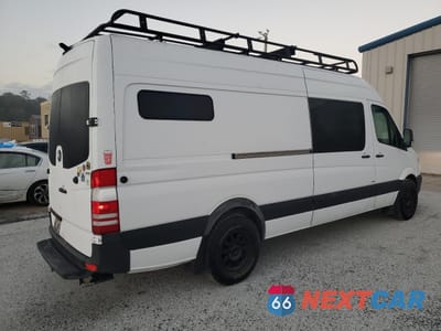 Trzecie zdjęcie samochodu z tyłu: 2015 MERCEDES-BENZ SPRINTER 2500 VIN:WD3PE8DC2F5998810 - miniatura
