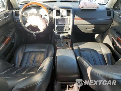 Zdjęcie 8 z 13 samochodu: 2010 CHRYSLER 300C VIN:2C3CK6CT5AH331027 - miniatura