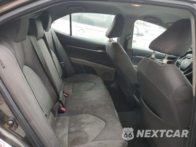 Zdjęcie 10 z 12 samochodu: 2018 TOYOTA CAMRY L VIN:4T1B11HK6JU540413 - miniatura