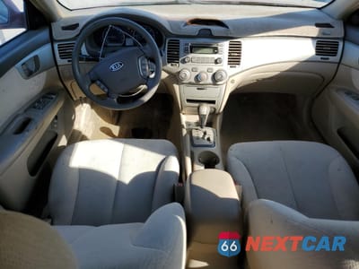 Zdjęcie 8 z 14 samochodu: 2006 KIA OPTIMA LX VIN:KNAGE123565034229 - miniatura