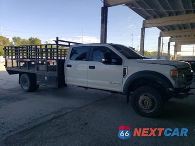 Czwarte zdjęcie samochodu z boku: 2022 FORD F550 SUPER DUTY VIN:1FD0W5HT2NEE35909 - miniatura