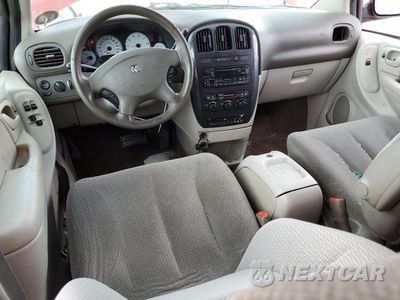 Zdjęcie 8 z 13 samochodu: 2005 DODGE GRAND CARAVAN SXT VIN:2D8GP44L85R142309 - miniatura