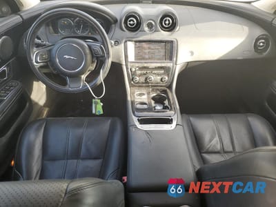 Zdjęcie 8 z 12 samochodu: 2014 JAGUAR XJ VIN:SAJWA1CZ1E8V65570 - miniatura