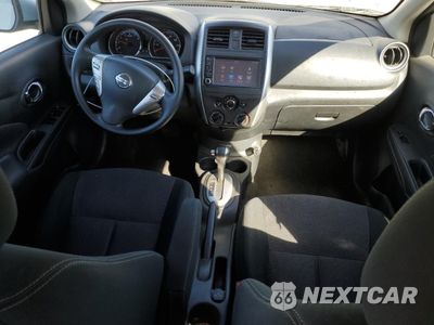 Zdjęcie 8 z 14 samochodu: 2019 NISSAN VERSA S VIN:3N1CN7AP2KL873499 - miniatura