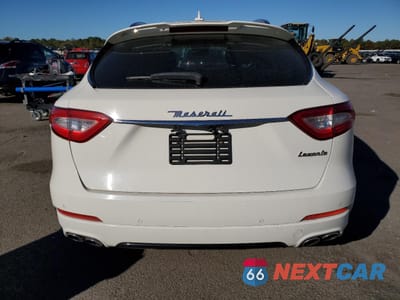 Zdjęcie 6 z 13 samochodu: 2017 MASERATI LEVANTE SPORT VIN:ZN661XUS8HX232875 - miniatura