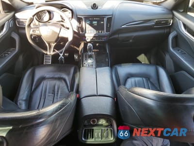 Zdjęcie 8 z 13 samochodu: 2017 MASERATI LEVANTE SPORT VIN:ZN661XUS8HX232875 - miniatura