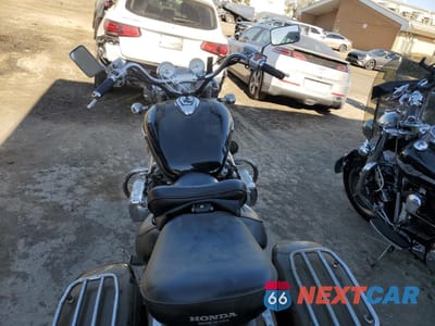 Zdjęcie 6 z 9 samochodu: 1998 HONDA GL1500 CT VIN:1HFSC3430WA102302 - miniatura