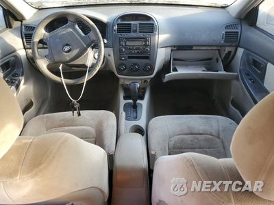 Zdjęcie 8 z 12 samochodu: 2006 KIA SPECTRA LX VIN:KNAFE121865298085 - miniatura