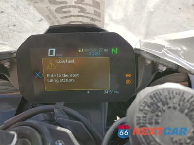 Zdjęcie 7 z 10 samochodu: 2024 BMW S 1000 RR VIN:WB10E6309R6J22010 - miniatura