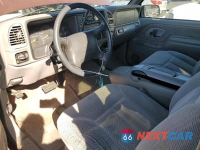 Zdjęcie 8 z 12 samochodu: 2001 CHEVROLET GMT-400 K1500 VIN:1GCEK19R0VE144021 - miniatura