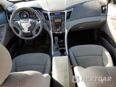 Zdjęcie 8 z 13 samochodu: 2012 HYUNDAI SONATA GLS VIN:5NPEB4ACXCH502800 - miniatura