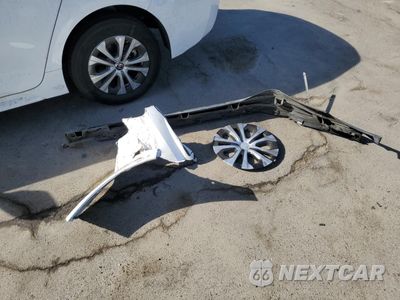 Zdjęcie 12 z 13 samochodu: 2022 TOYOTA COROLLA LE VIN:JTDEAMDE5N3001120 - miniatura
