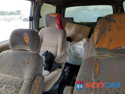 Zdjęcie 10 z 13 samochodu: 2000 CHEVROLET VENTURE VIN:1GNDX03E0YD350065 - miniatura