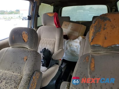 Zdjęcie 10 z 13 samochodu: 2000 CHEVROLET VENTURE VIN:1GNDX03E0YD350065 - miniatura