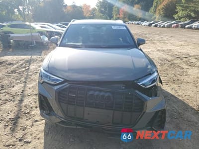 Piąte zdjęcie samochodu w środku: 2024 AUDI Q3 VIN:WA1DECF39R1181588 - miniatura