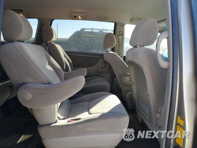 Zdjęcie 11 z 13 samochodu: 2006 TOYOTA SIENNA CE VIN:5TDZA23C26S557388 - miniatura