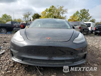 Piąte zdjęcie samochodu w środku: 2019 TESLA MODEL 3 VIN:5YJ3E1EAXKF395556 - miniatura