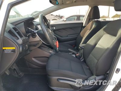 Zdjęcie 7 z 12 samochodu: 2016 KIA FORTE LX VIN:KNAFK4A63G5576643 - miniatura