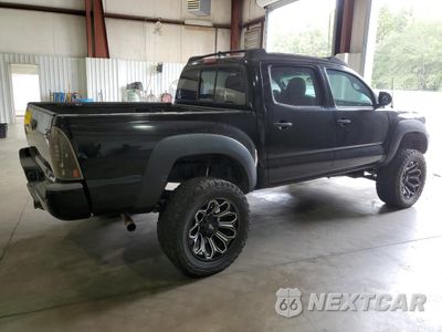 Trzecie zdjęcie samochodu z tyłu: 2012 TOYOTA TACOMA DOUBLE CAB VIN:5TFLU4EN0CX045707 - miniatura