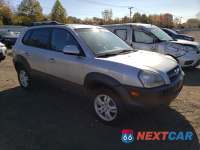 Czwarte zdjęcie samochodu z boku: 2006 HYUNDAI TUCSON GLS VIN:KM8JN72D96U384856 - miniatura