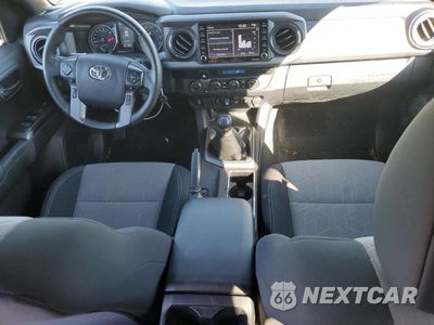 Zdjęcie 8 z 15 samochodu: 2022 TOYOTA TACOMA DOUBLE CAB VIN:3TYCZ5AN1NT059867 - miniatura