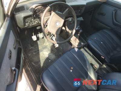 Zdjęcie 8 z 14 samochodu: 1982 BMW 320 I VIN:WBAAG3307C8378560 - miniatura