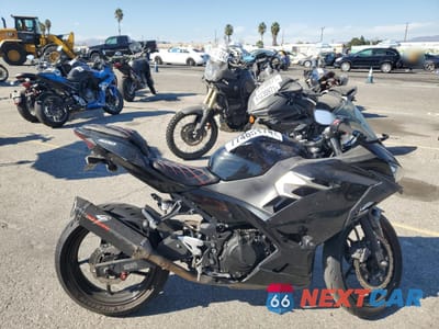 2018 KAWASAKI EX400 JKAEXKH19JDA14321 - główne zdjęcie licytacji z USA - miniatura