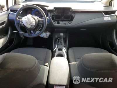 Zdjęcie 8 z 13 samochodu: 2022 TOYOTA COROLLA LE VIN:JTDEAMDE5N3001120 - miniatura