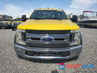 Piąte zdjęcie samochodu w środku: 2017 FORD F450 SUPER DUTY VIN:1FDUF4GT2HEB42366 - miniatura