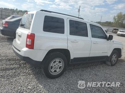 Trzecie zdjęcie samochodu z tyłu: 2016 JEEP PATRIOT SPORT VIN:1C4NJPBA9GD536627 - miniatura