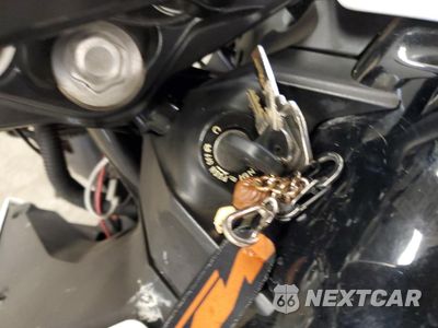 Zdjęcie 8 z 11 samochodu: 2020 KTM 200 DUKE VIN:MD2JPC40XLC089875 - miniatura
