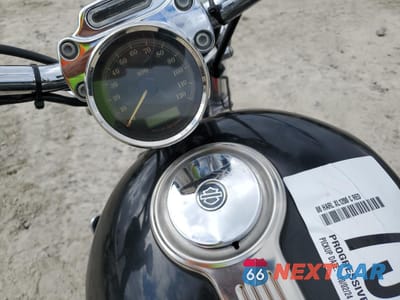 Zdjęcie 7 z 9 samochodu: 2008 HARLEY-DAVIDSON XL1200 C VIN:1HD1CT3138K407018 - miniatura