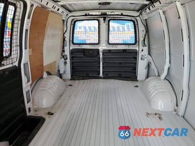 Zdjęcie 10 z 13 samochodu: 2024 GMC SAVANA G2500 VIN:1GTW7AFP2R1159853 - miniatura