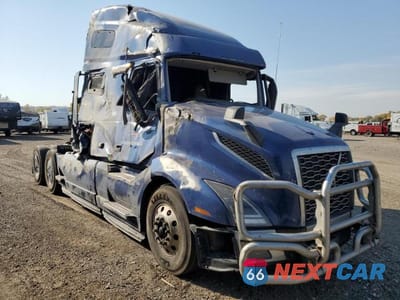 2024 VOLVO VN VNL 4V4NC9EH4RN640426 - główne zdjęcie licytacji z USA - miniatura