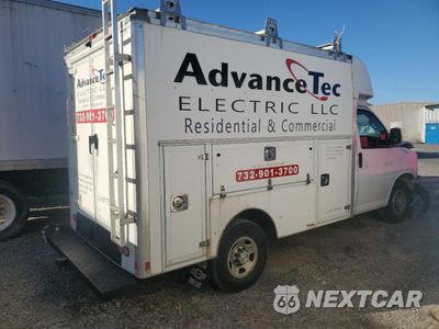 Trzecie zdjęcie samochodu z tyłu: 2019 CHEVROLET EXPRESS G3500 VIN:1GB0GRFG6K1196421 - miniatura