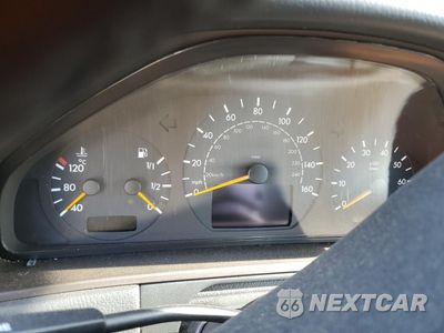 Zdjęcie 9 z 14 samochodu: 2002 MERCEDES-BENZ E 320 VIN:WDBJF65J02B485124 - miniatura