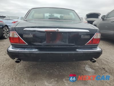 Zdjęcie 6 z 13 samochodu: 2001 JAGUAR XJ8 VIN:SAJDA14C51LF32650 - miniatura